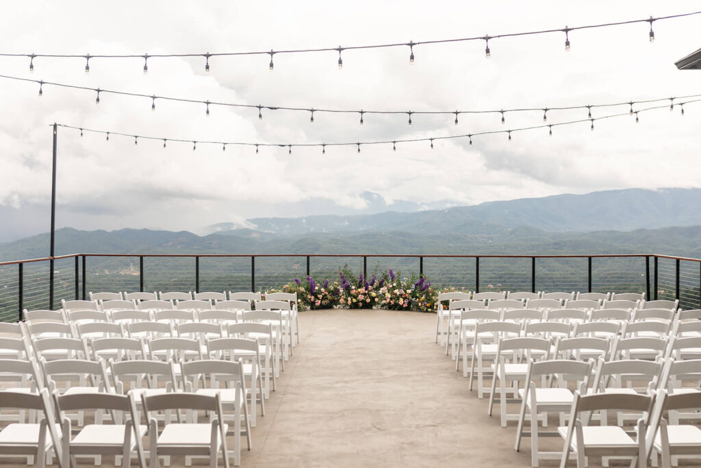 Tennessee Smoky Mountain Destination Wedding Venue | Outdoor Ceremony Ideas