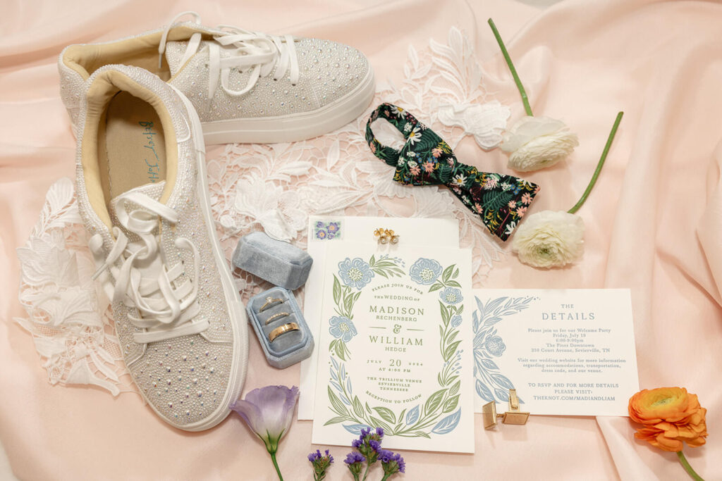 Tennessee Smoky Mountain Destination Wedding Venue | Summer Invitations