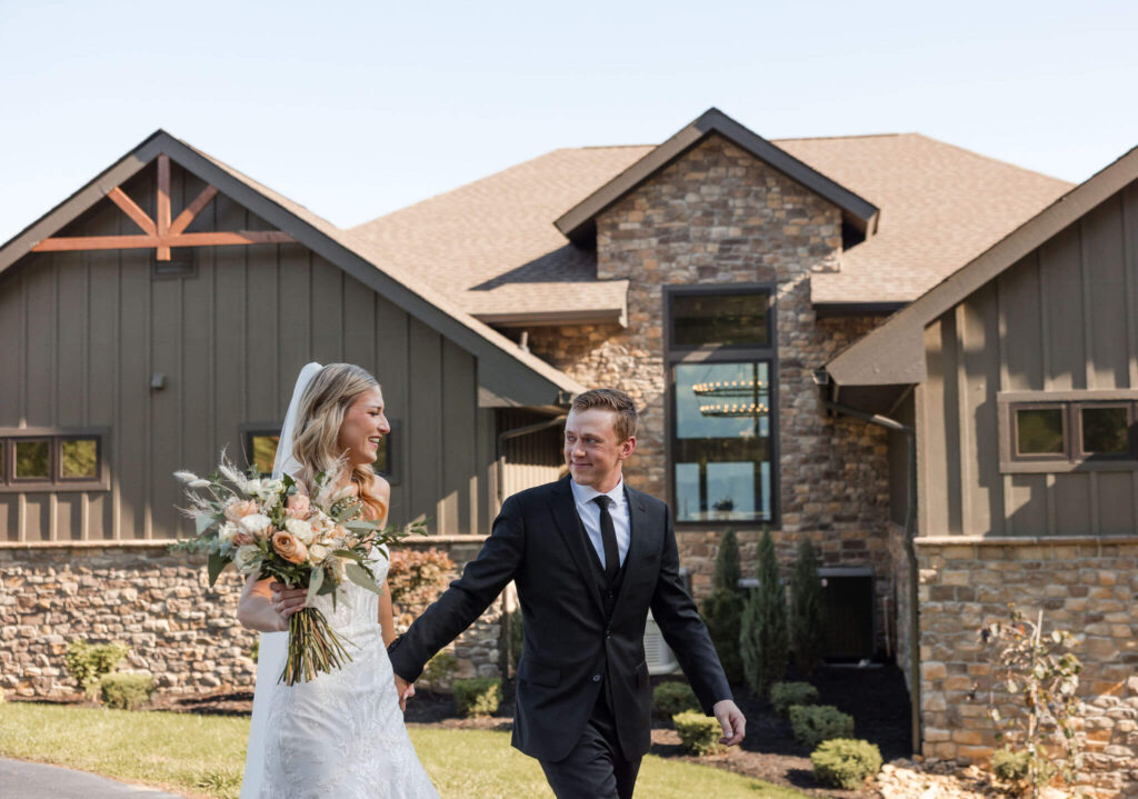 Fall Smoky Mountain Wedding | The Trillium Venue in TN | Candid Photo Ideas