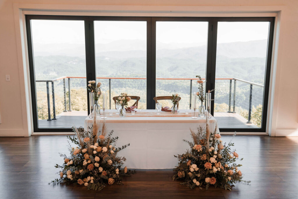 Fall Smoky Mountain Wedding | The Trillium Venue in TN | Sweetheart Table